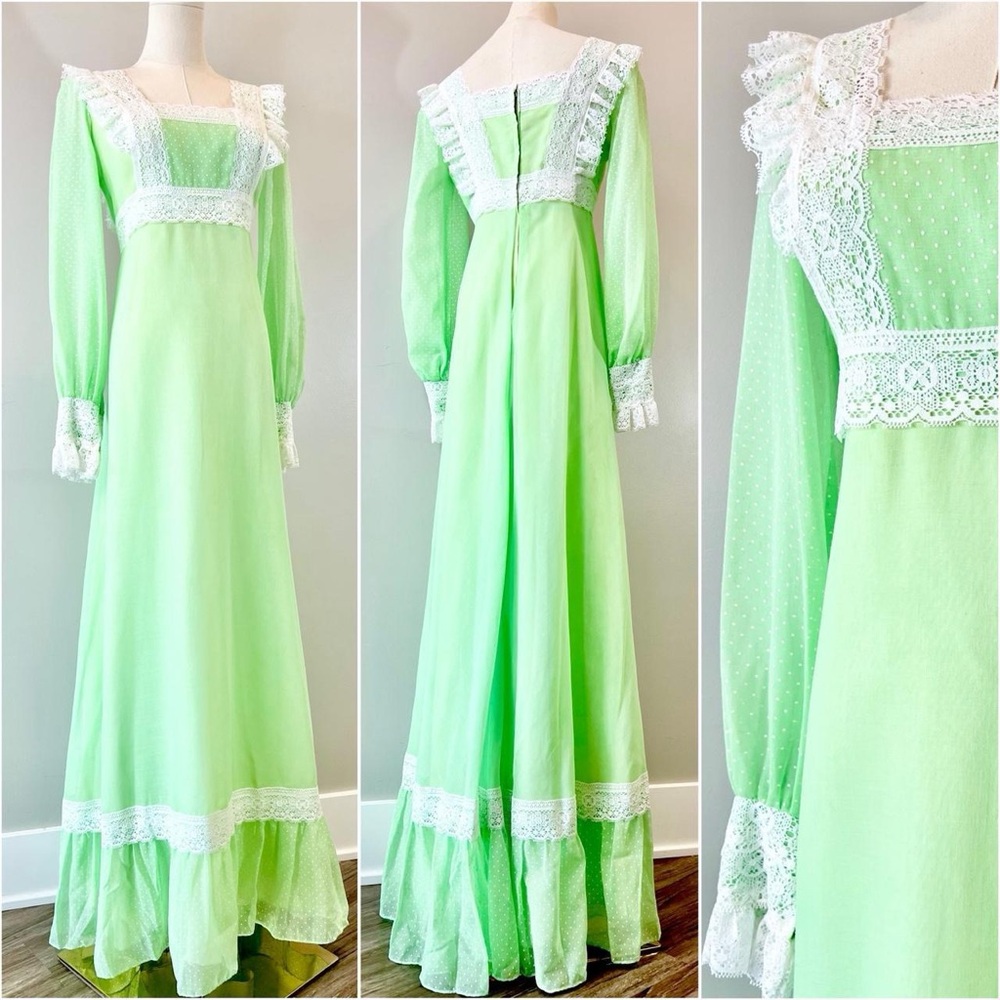 Vintage 1970s Green Prairie Dress Swiss Dot Lace Retro 70s Romantic Size Small